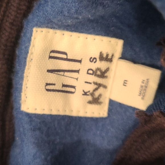 GAP Hoodie - Picture 2 of 2
